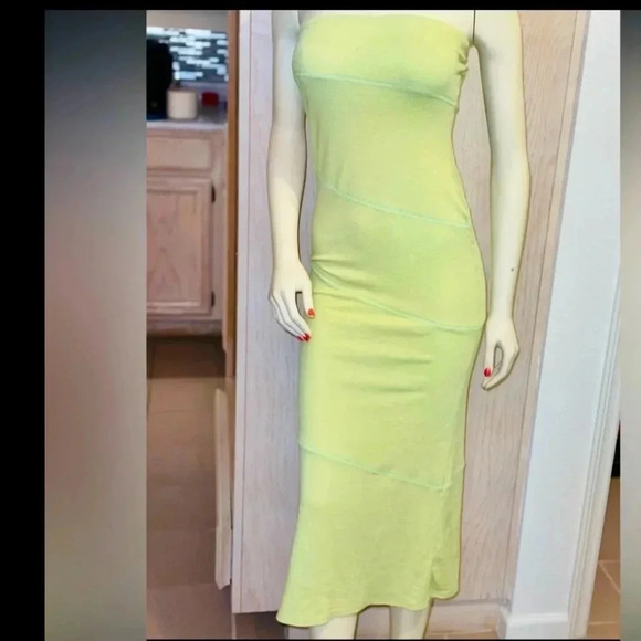 VIBRANT GREEN SEE YOU MONDAY STRAPLESS RIBBED MIDI DRESS SIZE LARGE - Picture 1 of 13